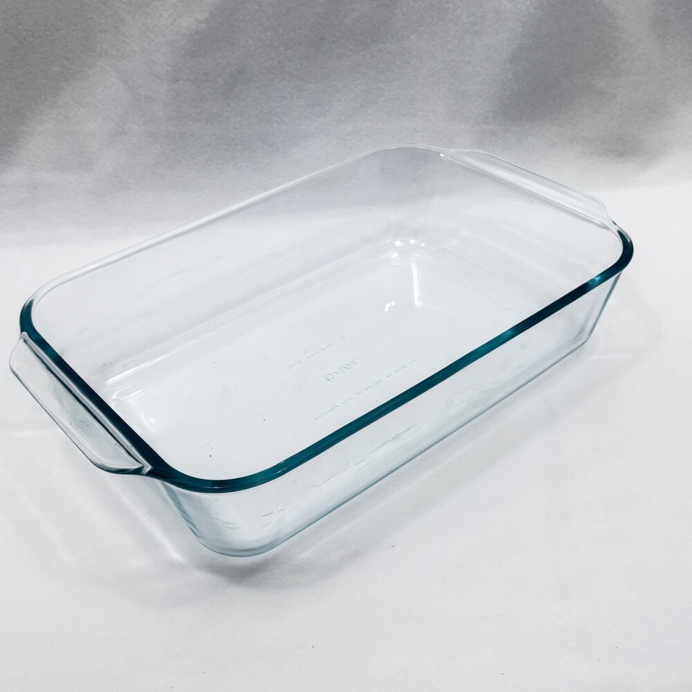 Pyrex Rectangular inside 3x13x9 inches Deep Glass Baking Dish Clear Made in USA